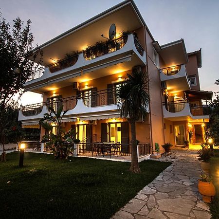 Hotel Sunny Garden à Nydri  Extérieur photo
