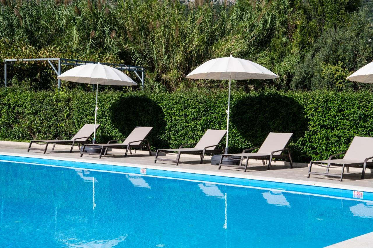 Hotel Sunny Garden à Nydri  Extérieur photo