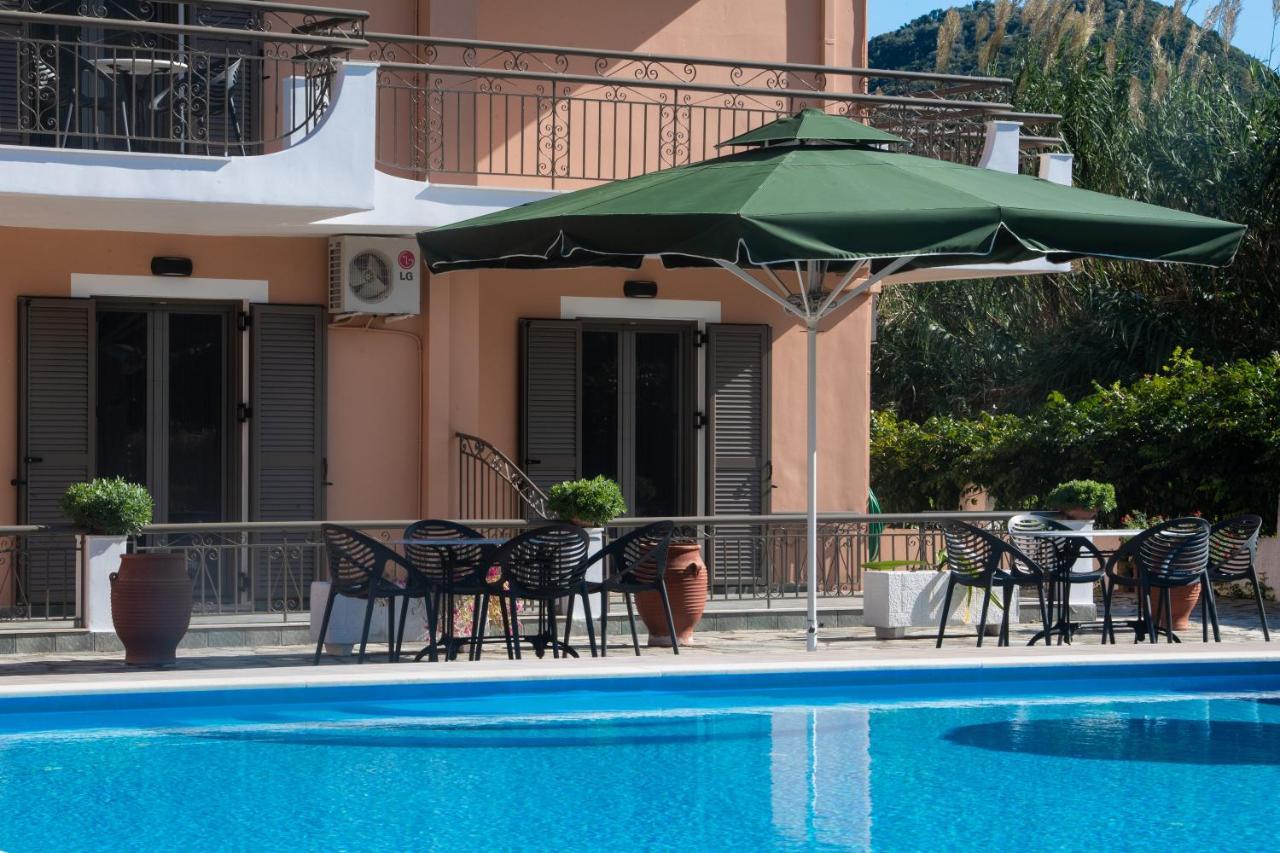 Hotel Sunny Garden à Nydri  Extérieur photo