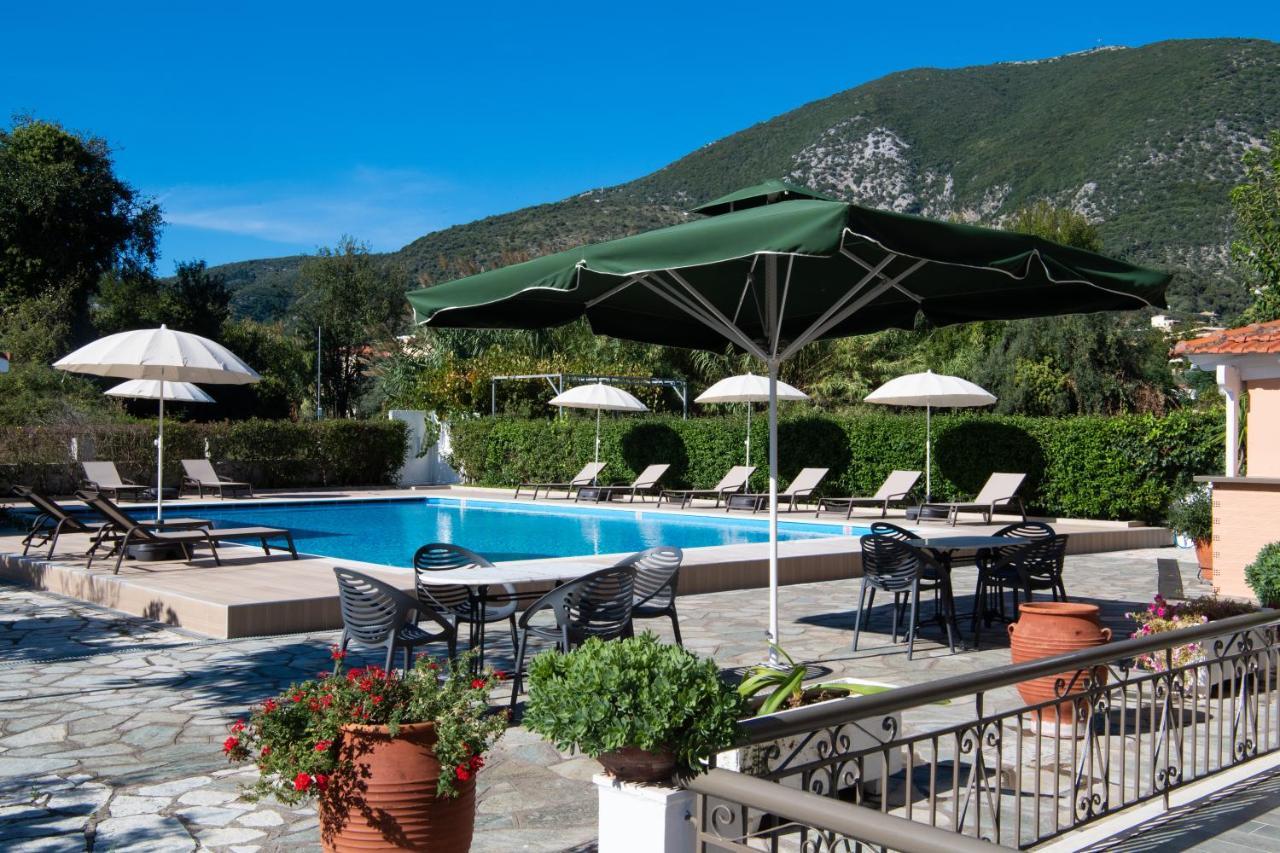 Hotel Sunny Garden à Nydri  Extérieur photo