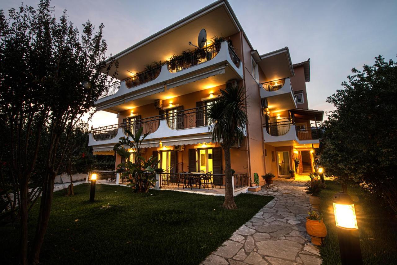 Hotel Sunny Garden à Nydri  Extérieur photo